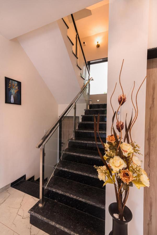 Saffronstays Aster, Plunge Pool Villa With Garden, Lonavala Exteriér fotografie